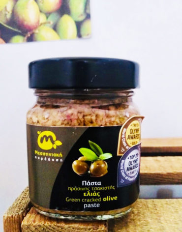 green cracked olive paste